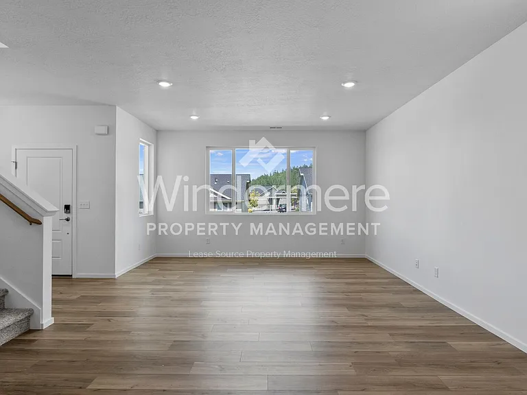 2749 N Talon Ln — Photo 7