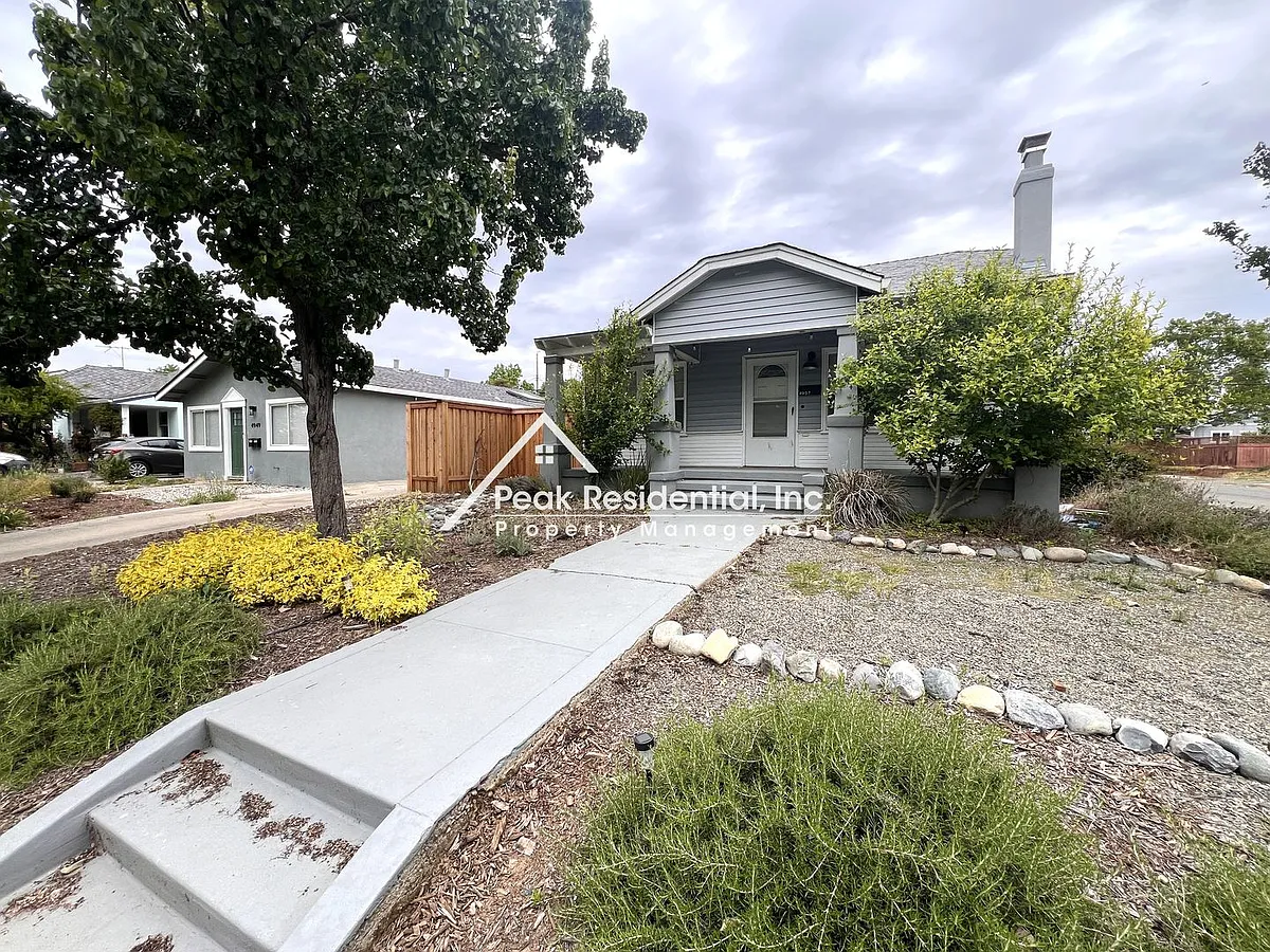 Building Photo - 4957 13th Ave