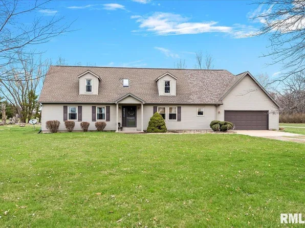 9686 Oakwood Ln, Petersburg, IL 62675