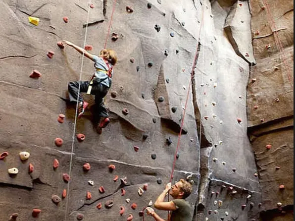 60 Riverside Boulevard image 19 of 27