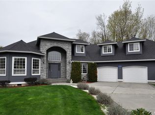 12359 Maple Crest Dr, Burlington, WA 98233