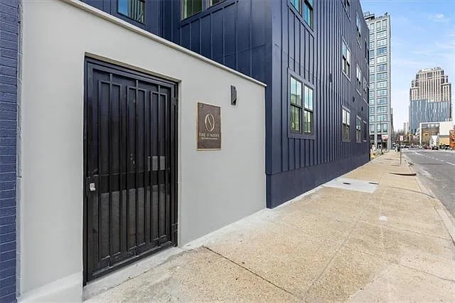 2 bed, 2.5 bath, 1040 sqft, $2,250 — Photo 1