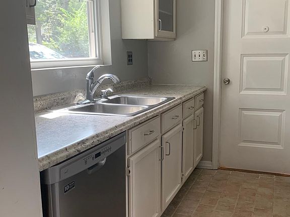 5th image of 5606 Lake Shore Dr