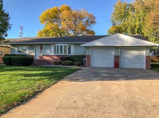 1116 4th St, Alma, NE 68920