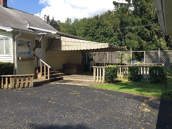 5th image of 2864 East Ave