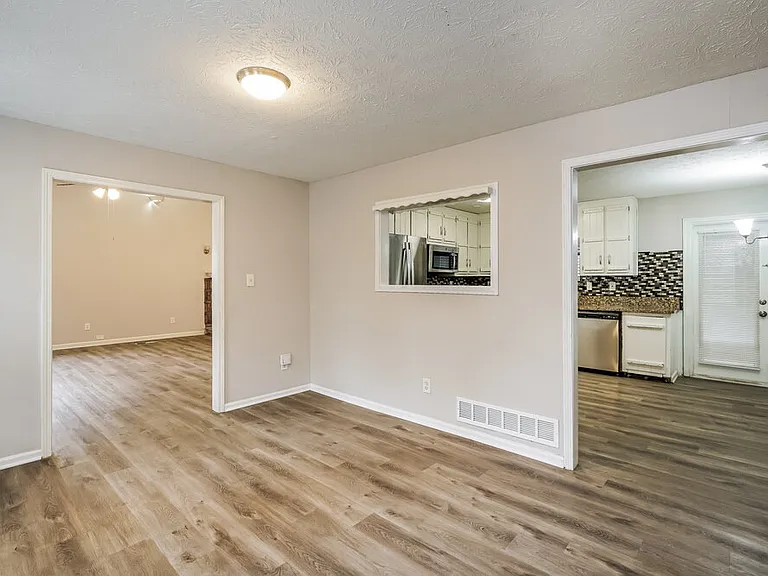 2873 Melanie Ln — Photo 10