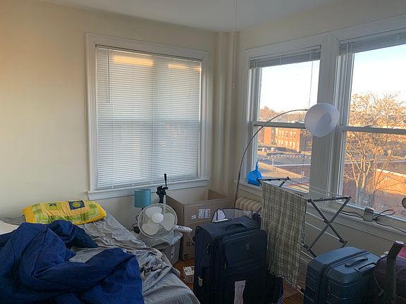 5th image of 244 Kelton St
