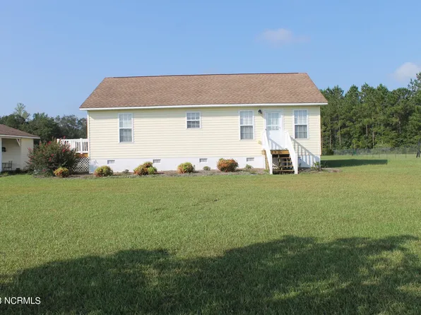 546 Thelma Boulevard, Hallsboro, NC 28442