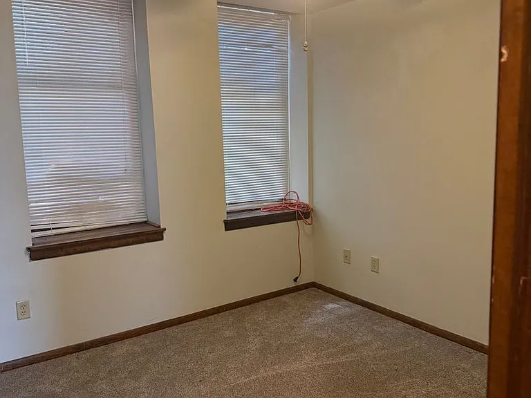240 Carrington St — Photo 5