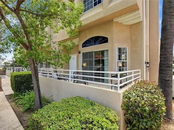 7109 Farralone Ave Unit 117, Canoga Park, CA 91303