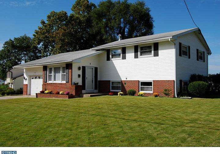 1st image of 3 Cynwyd Dr