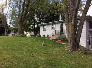186 1st St, Crystal Lake, IL 60014