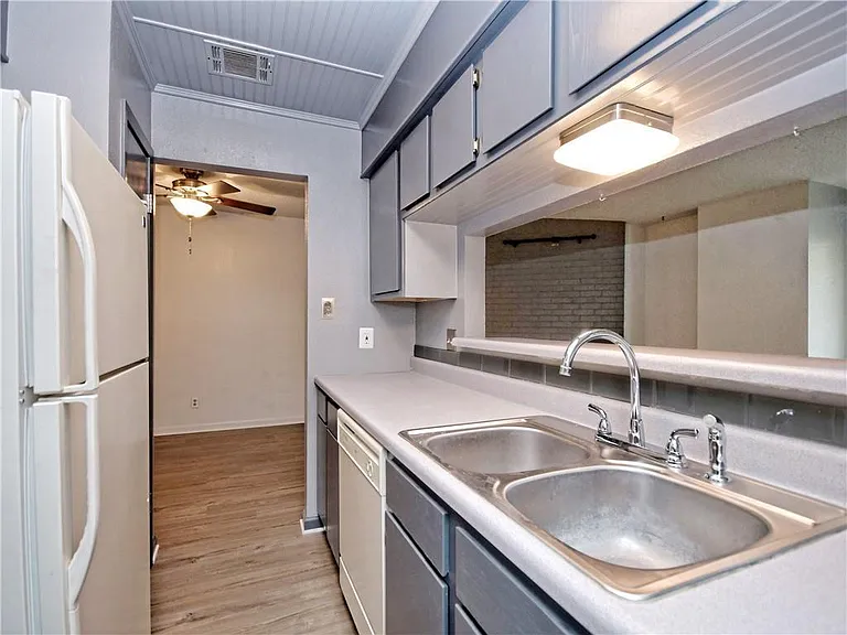 1714 Rawhide Loop — Photo 8