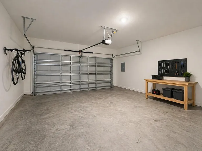 513 Robin St — Photo 13