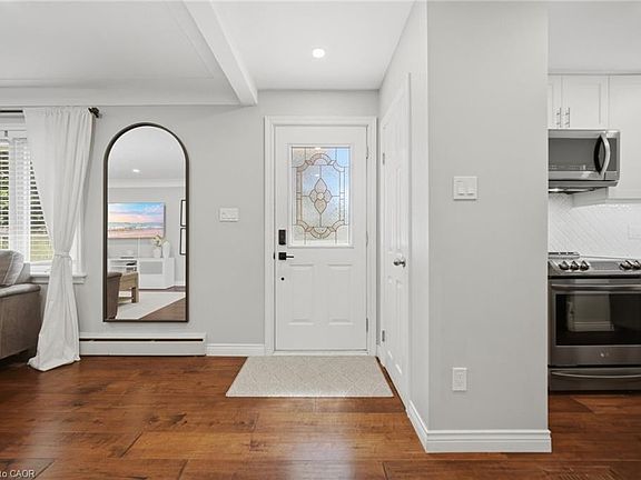 4th image of 664 Upper Ottawa St