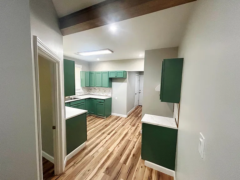 890 Maury St — Photo 10