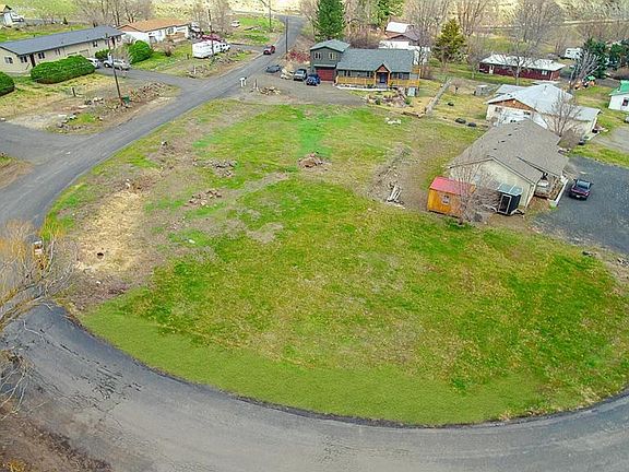 5th image of 40 Heath Dr