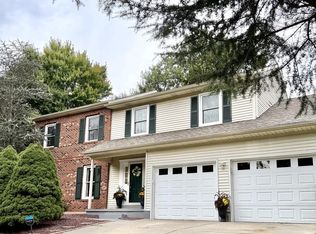 15 Blue Fox Ct, Newark, DE 19711