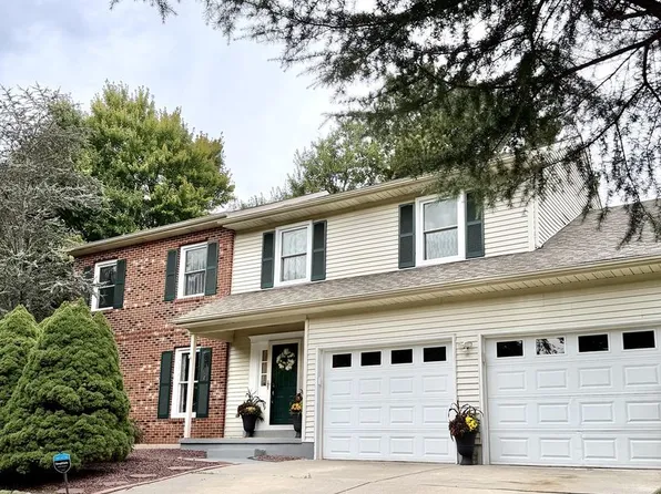 15 Blue Fox Ct, Newark, DE 19711