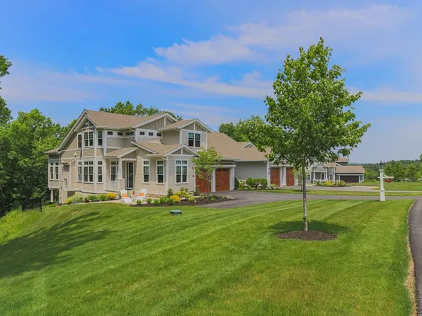 70 Legacy Ln #B, Groton, MA 01450
