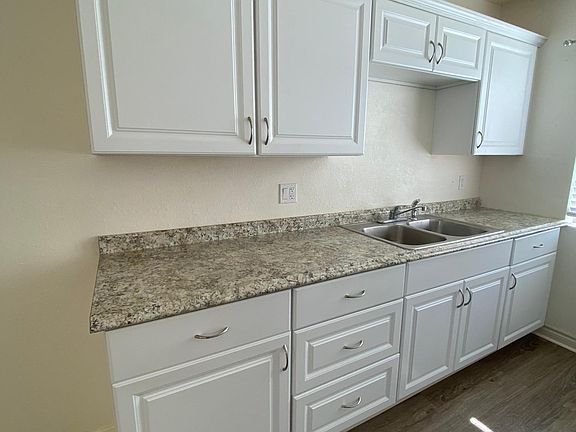 2nd image of 3725 W 190th St #3725