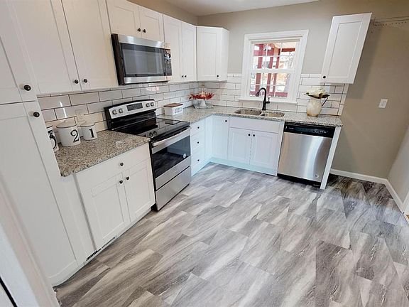 2nd image of 300 Woodway Dr