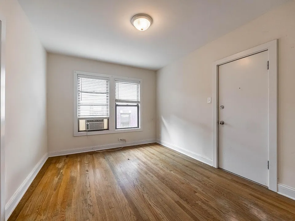 2643 N Spaulding Ave #3E