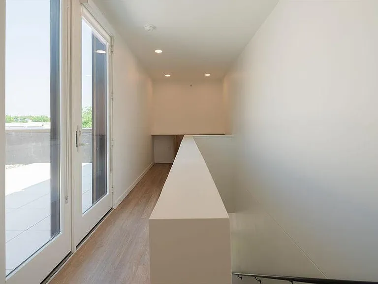 1 West Dr #10 — Photo 14