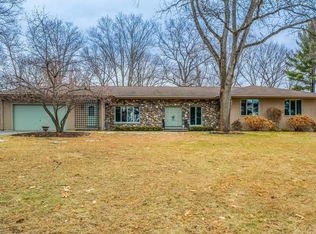 1 Mount Joy Dr, Tewksbury, MA 01876