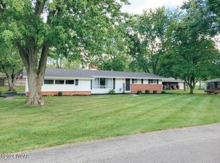 1935 Fairlane Dr, Lima, OH 45806