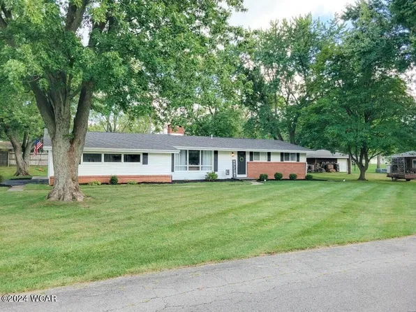 1935 Fairlane Dr, Lima, OH 45806