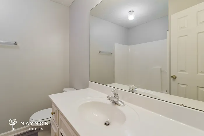975 Eastern Oaks Dr — Photo 10