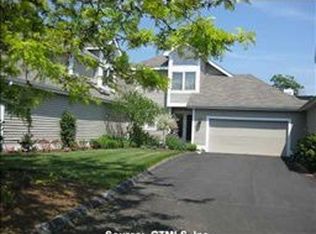14 Brandon Ln, Mystic, CT 06355