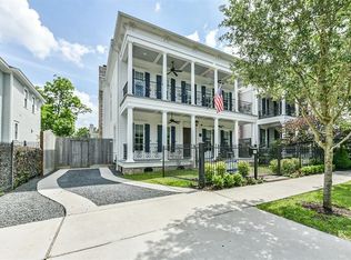 628 E 10th 1/2 St, Houston, TX 77008