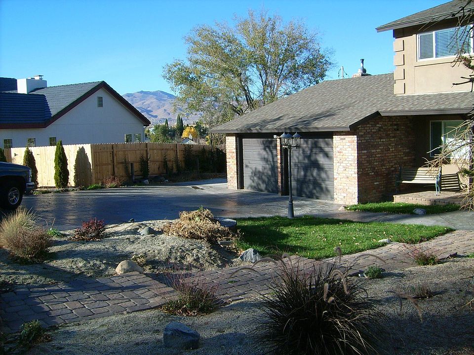 add'l front yard view 