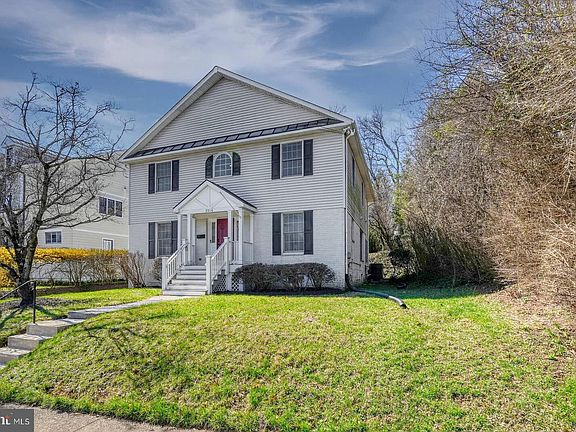 2nd image of 2016 N Greenbrier St