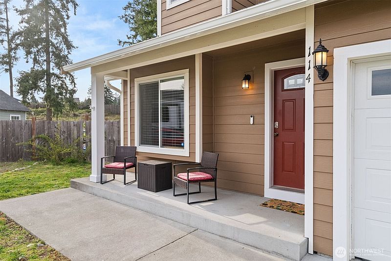 5th image of 114 Lillian Lane SE