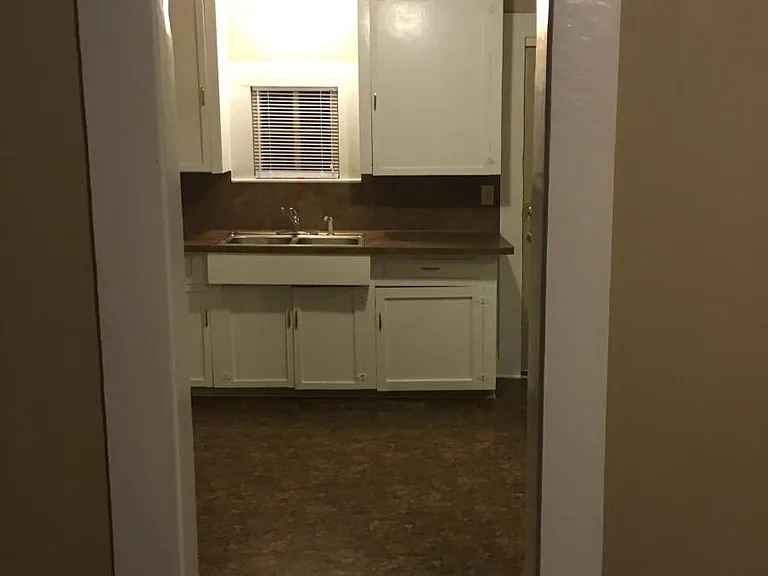 208 Muller St — Photo 5