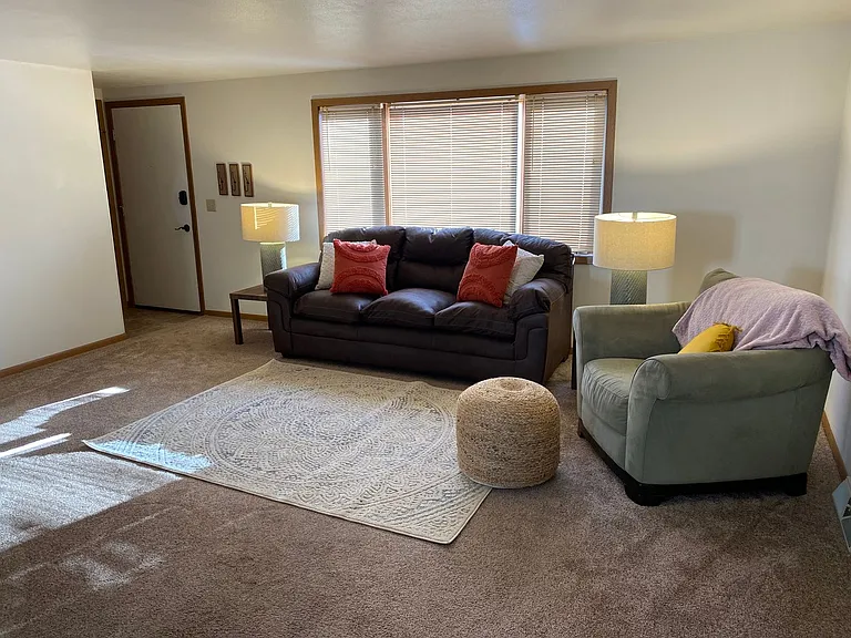 307 S Vine Ave — Photo 43
