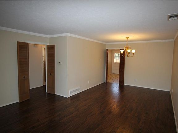 5th image of 8412 Lullwater Dr