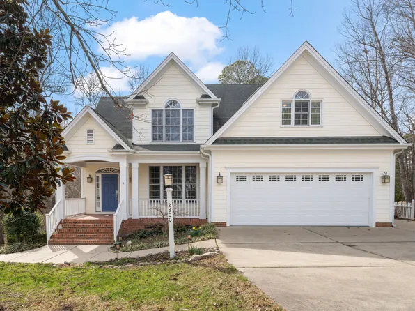 2300 Forestbluff Dr, Fuquay Varina, NC 27526