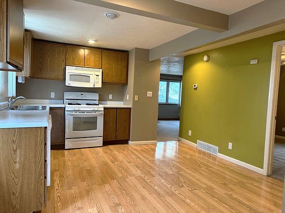 2nd image of 444 21st St NW
