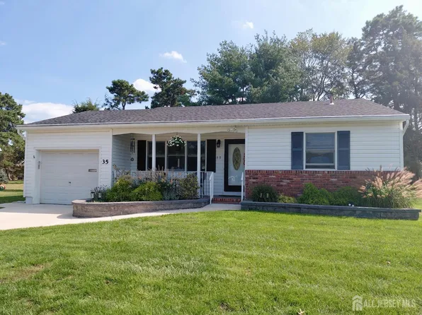 35 Southampton Rd, Toms River, NJ 08757