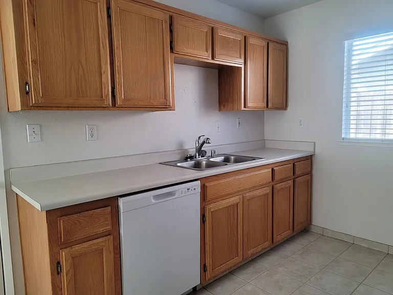 6054 Preakness Dr — Photo 5