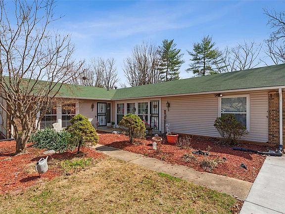 2nd image of 1734 Honeybrook Ln