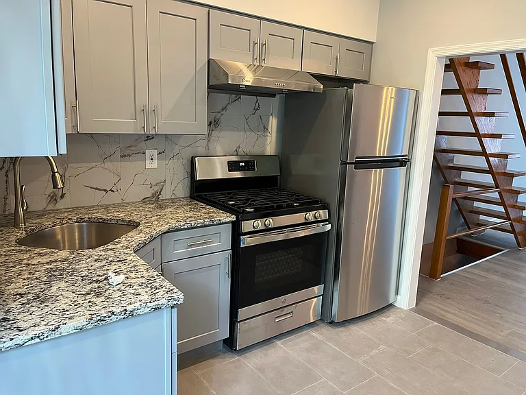 1849 S Rosewood St — Photo 5