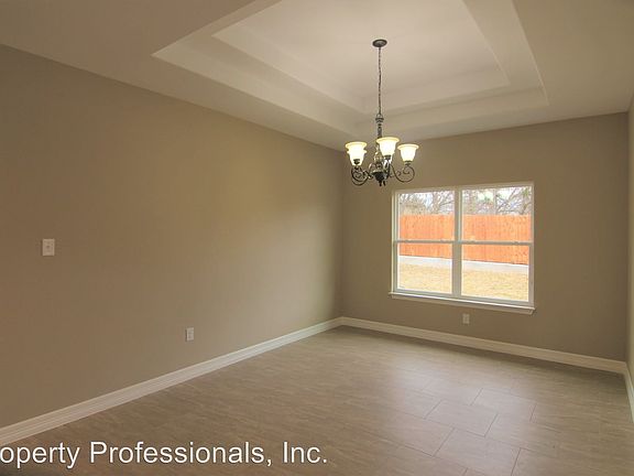 4th image of 1420 Kamryn Way
