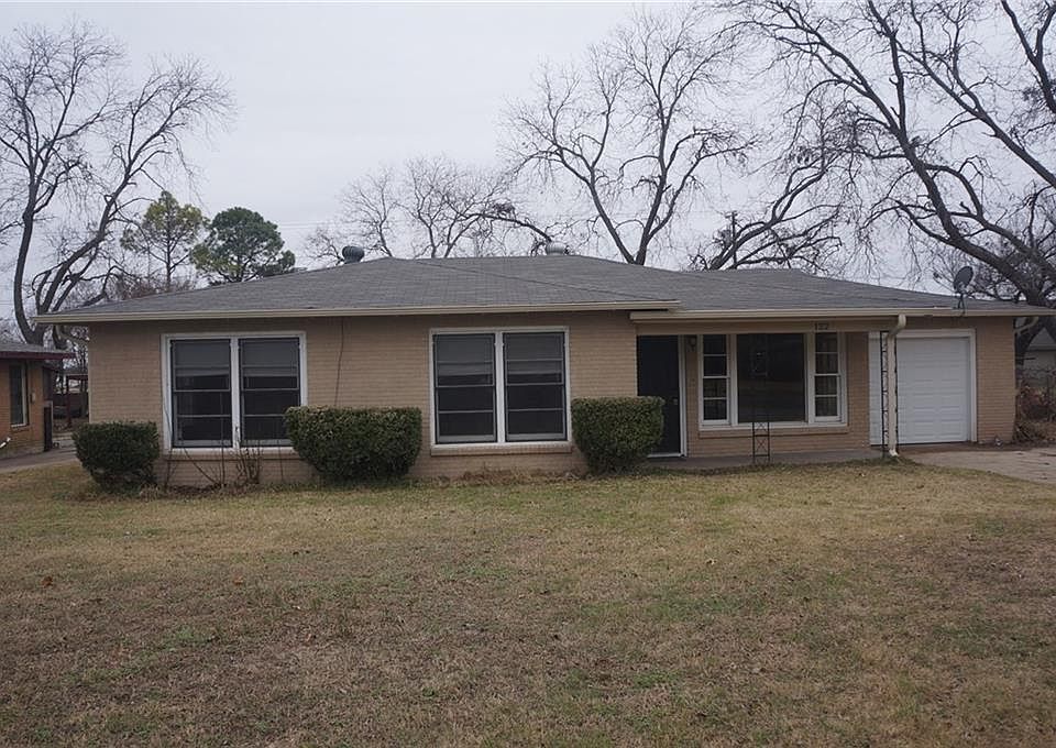 1st image of 122 Park Dr