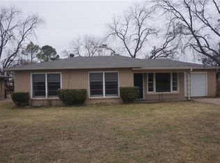 122 Park Dr, Stephenville, TX 76401