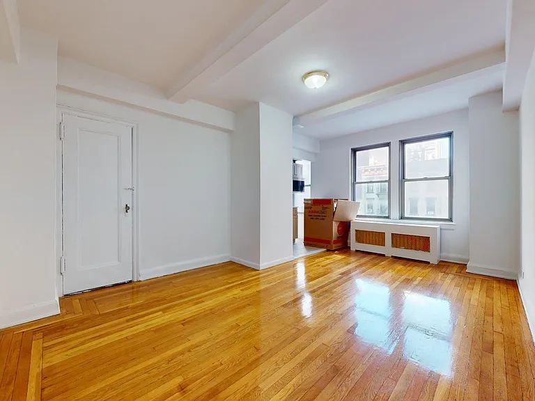 301 E 38th St #7F — Photo 3